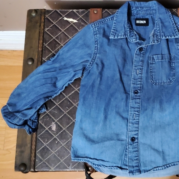 Hudson 2T Jean Jacket for toddlers. - Picture 5 of 5